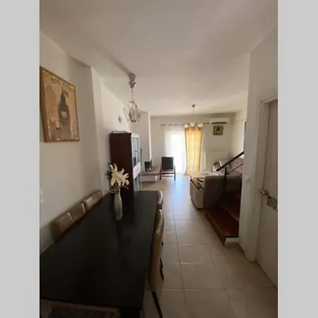 Apartment Cozy And Modern Maisonette Lamia